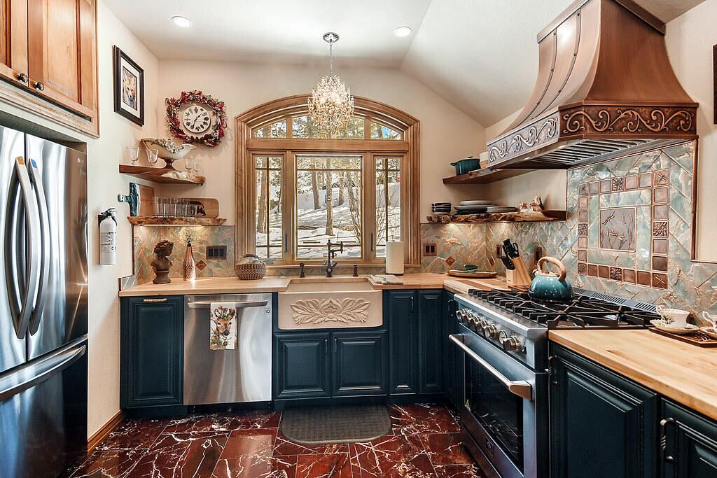 Photo of Kitchen in Evergreen West Central