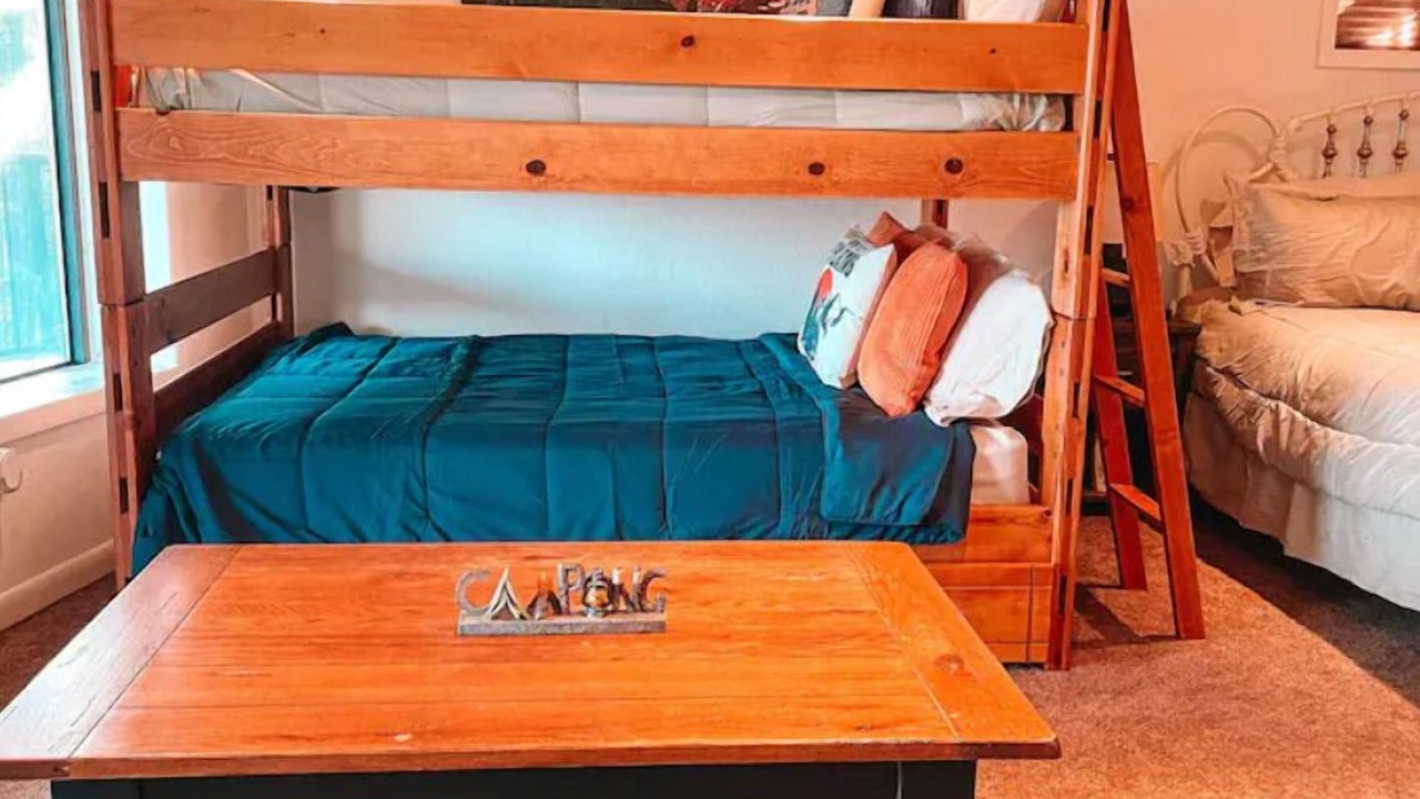 Photo of Bedroom in Michigan Hill