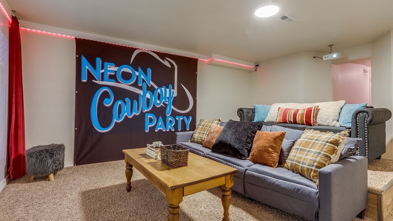 Photo of Livingroom in Dupont