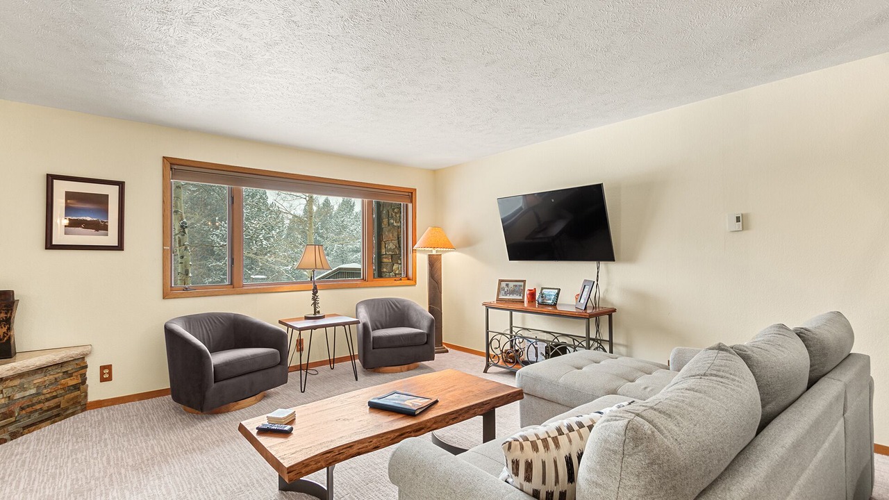 Photo of Livingroom in Mountain House