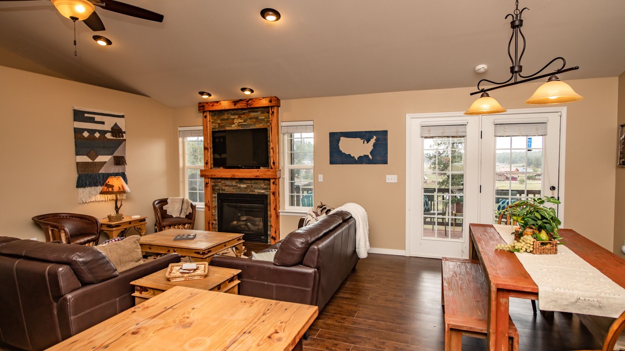 Photo of Livingroom in Lake Hatcher Park