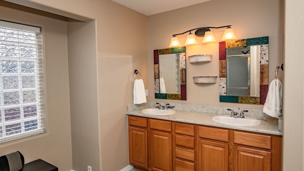 Photo of Bathroom in Lake Hatcher Park