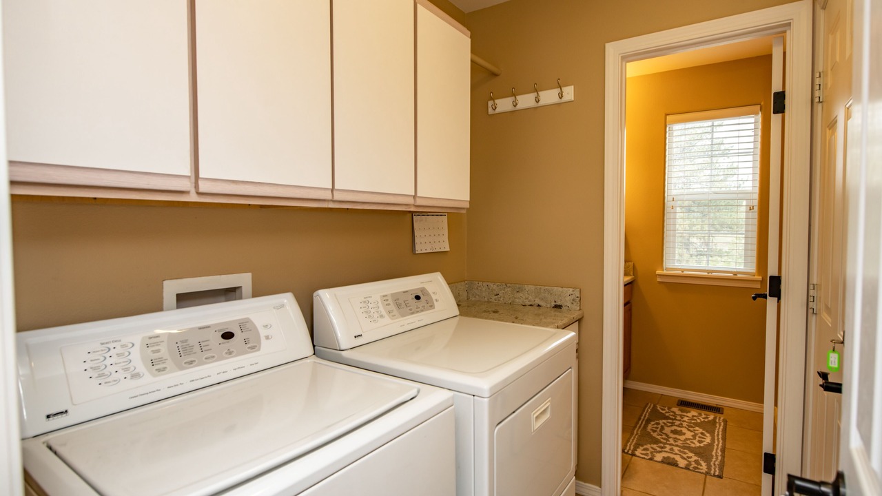 Photo of Bedroom in Lake Hatcher Park