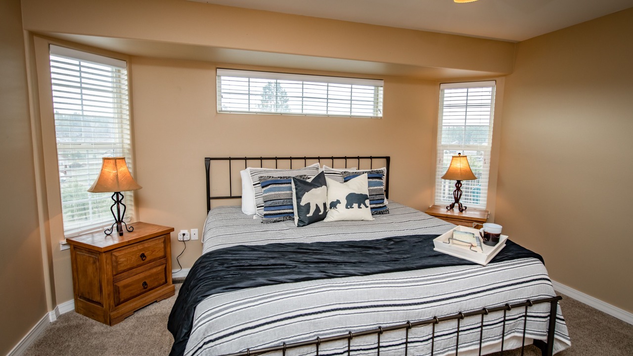 Photo of Bedroom in Lake Hatcher Park