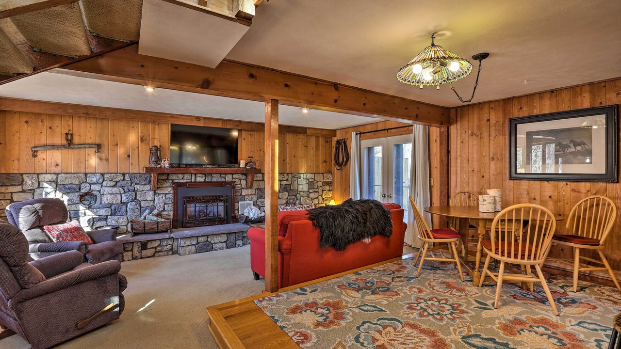 Photo of Livingroom in Morse Park