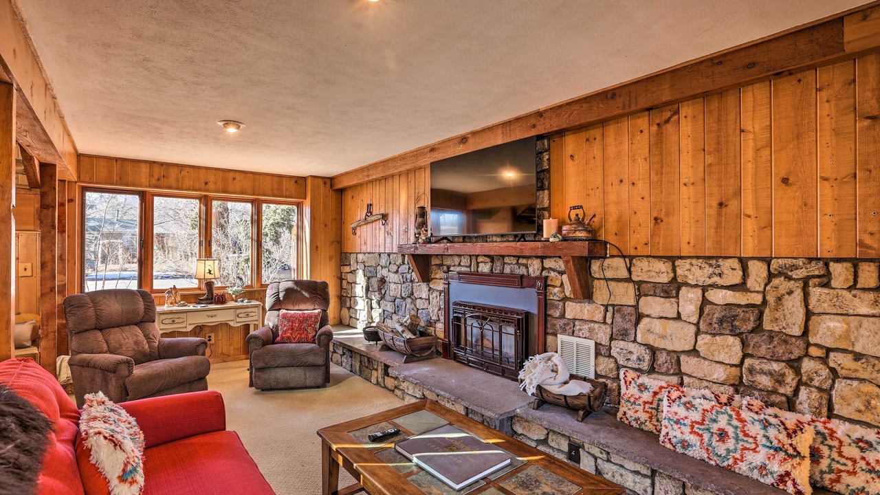 Photo of Livingroom in Morse Park