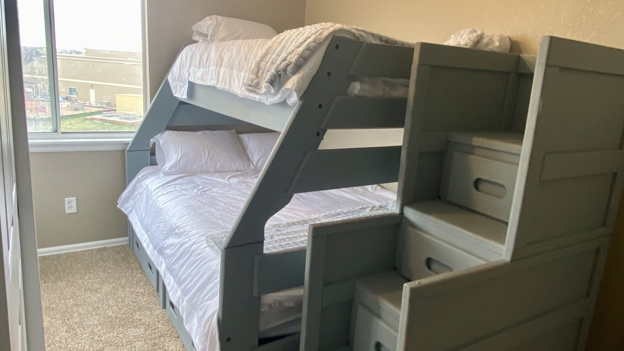 Photo of Bedroom in Prides Crossing