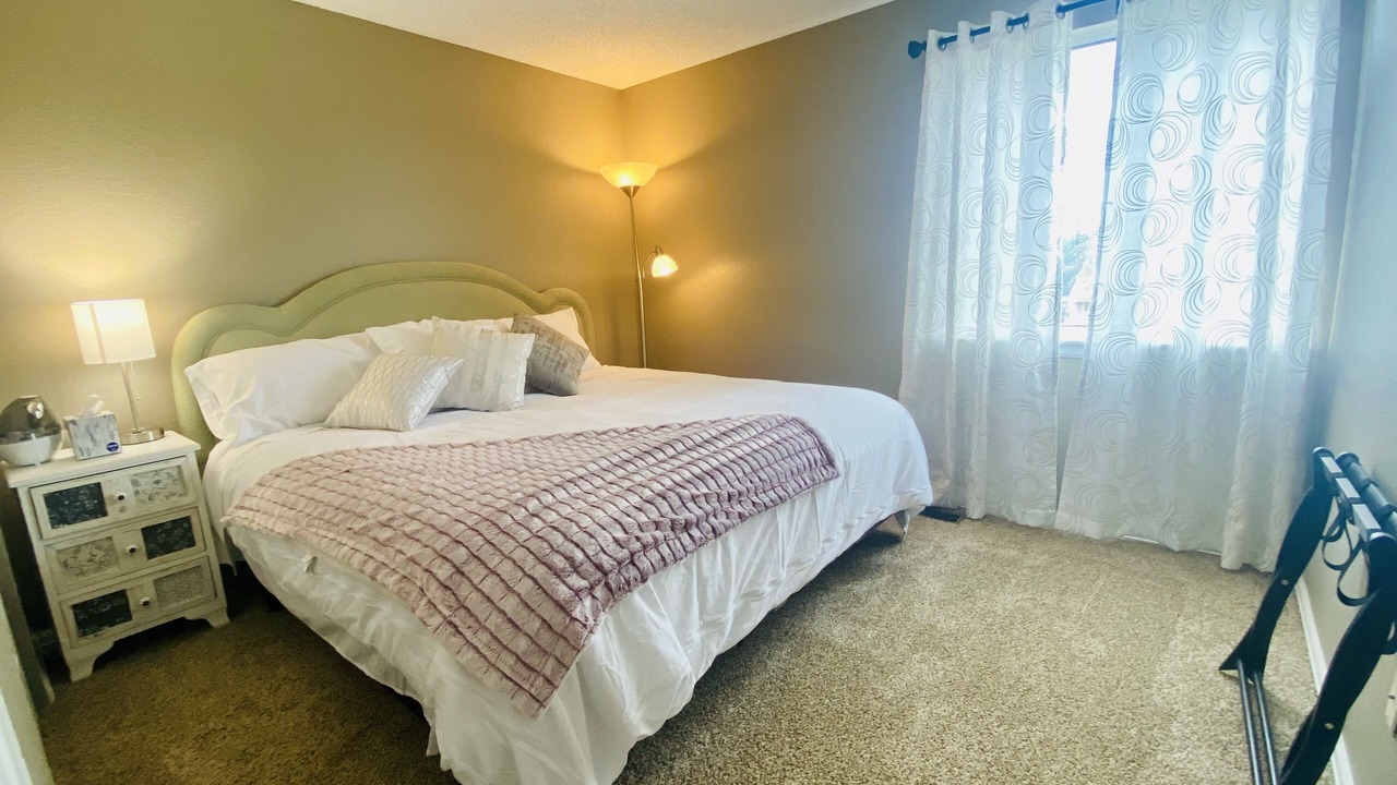 Photo of Bedroom in Prides Crossing