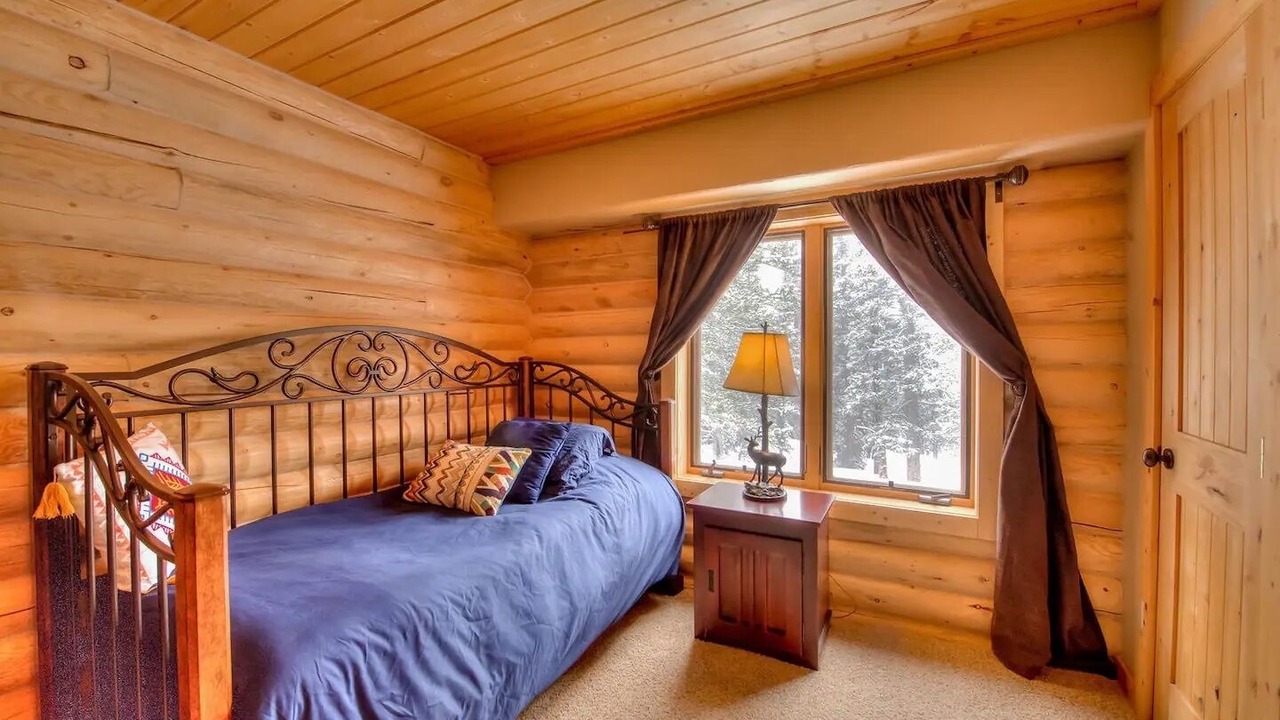 Photo of Bedroom in Valley of the Sun