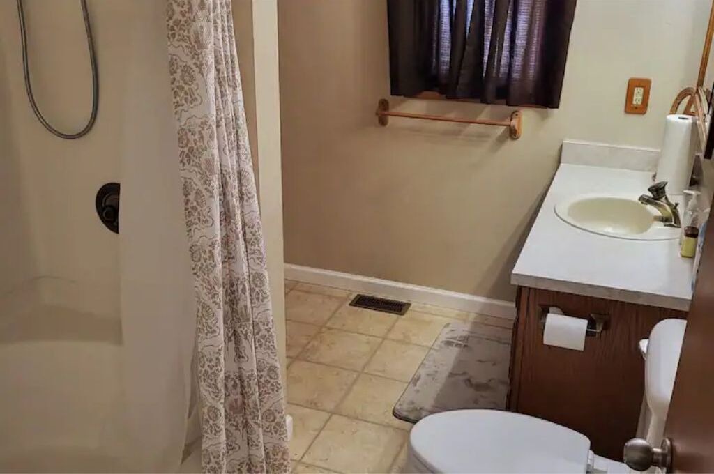 Photo of Bathroom in Divide