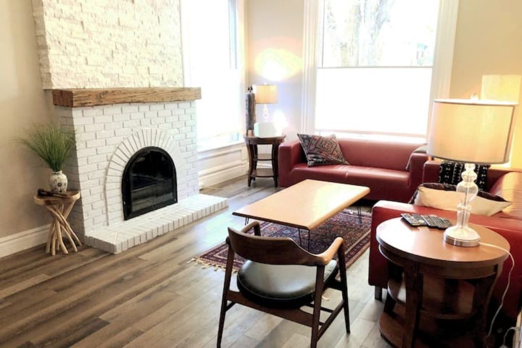Photo of Livingroom in Five Points
