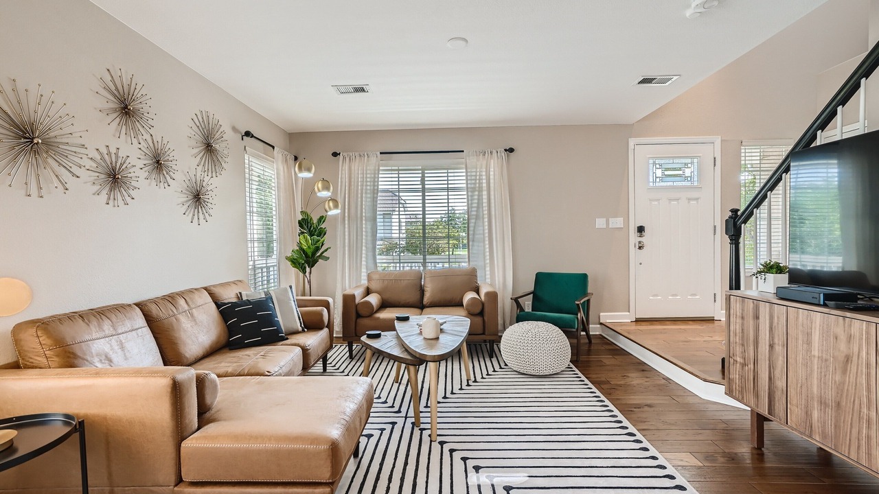 Photo of Livingroom in North Central Westminster