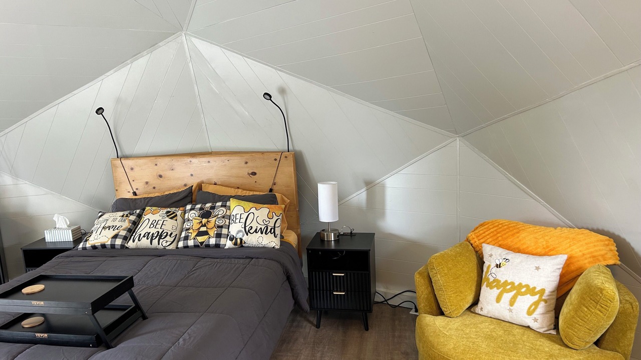 Photo of Bedroom in Indian Mountain