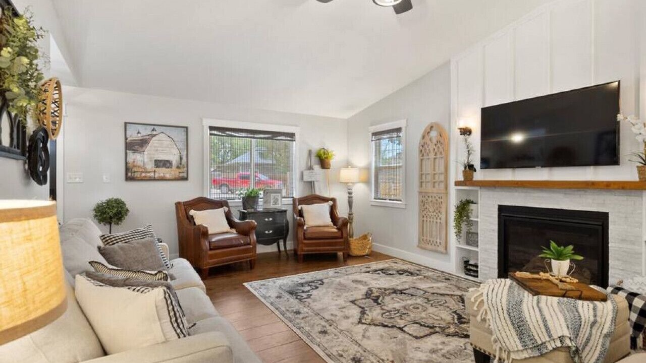Photo of Livingroom in Monument