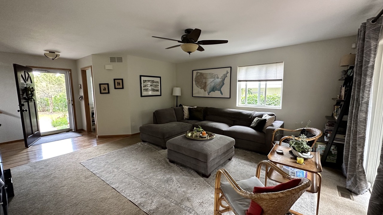 Photo of Livingroom in Rural North Boulder