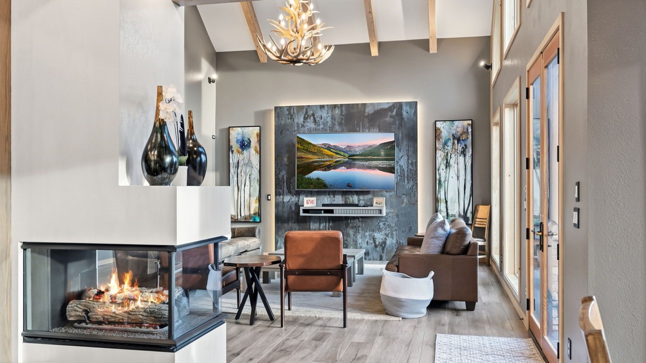 Photo of Livingroom in Baldy Mountain