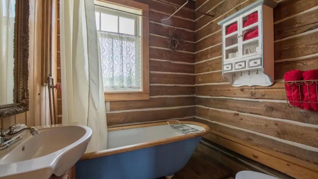 Photo of Bathroom in Clark