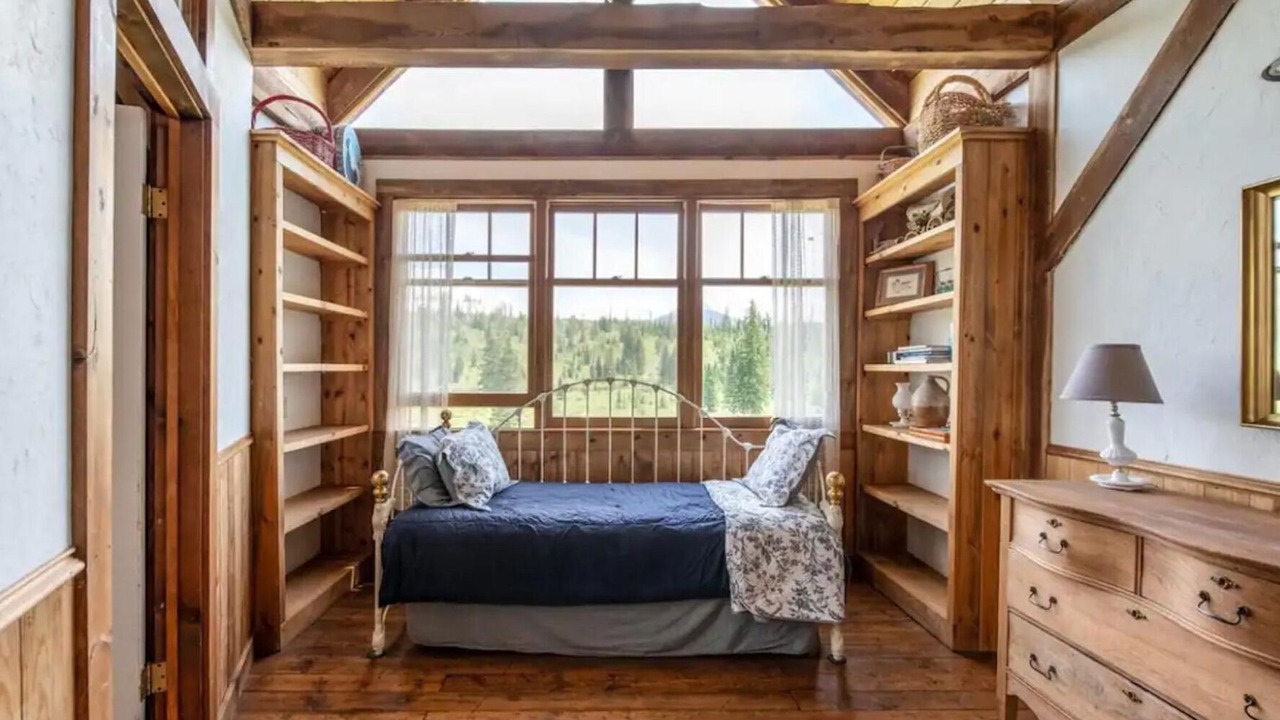 Photo of Bedroom in Clark