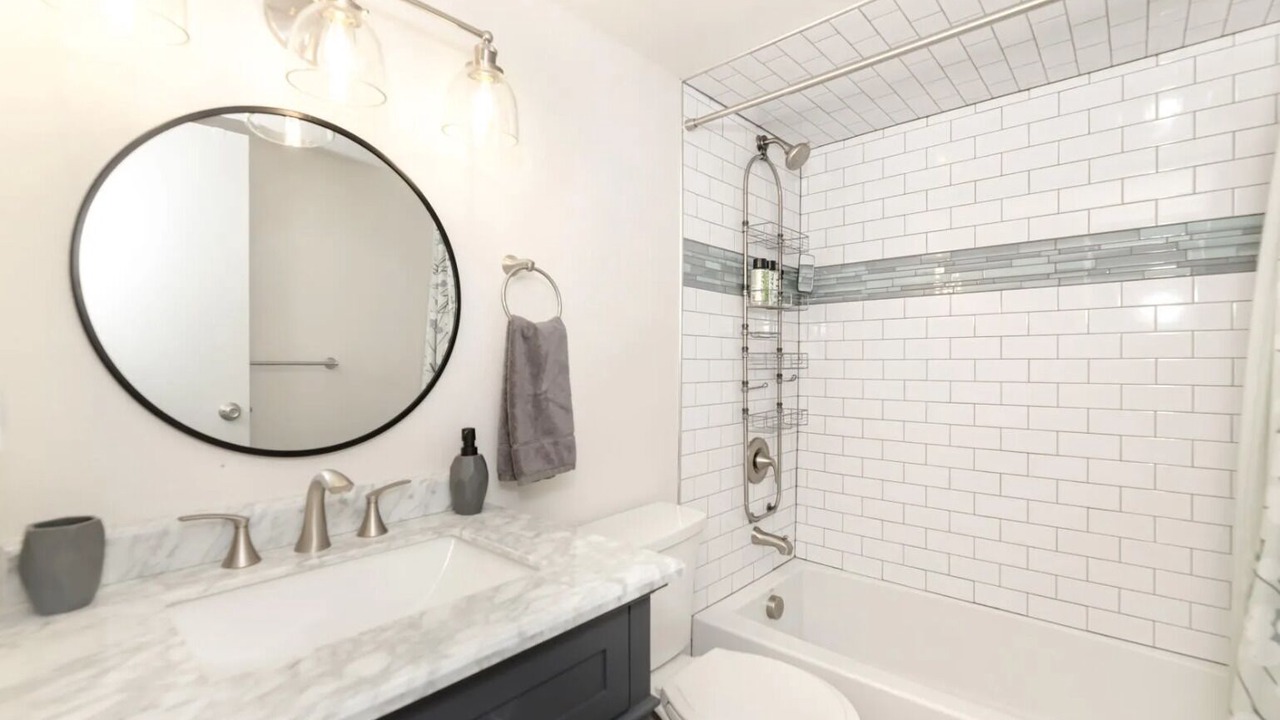 Photo of Bathroom in Fraser