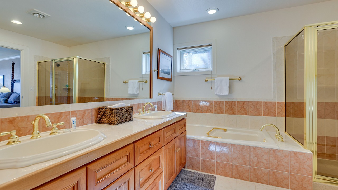 Photo of Bathroom in Fraser
