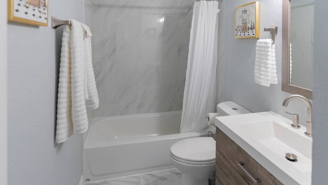 Photo of Bathroom in Scenic Heights