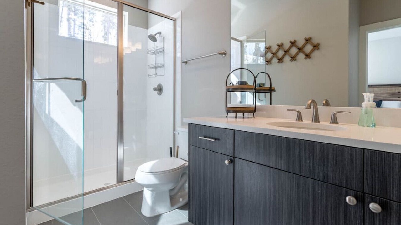 Photo of Bathroom in Rendezvous
