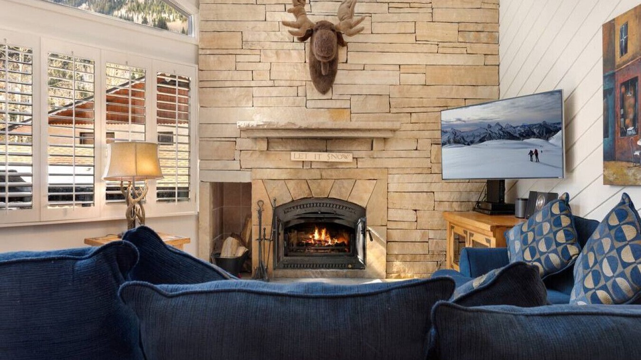 Photo of Livingroom in Vail