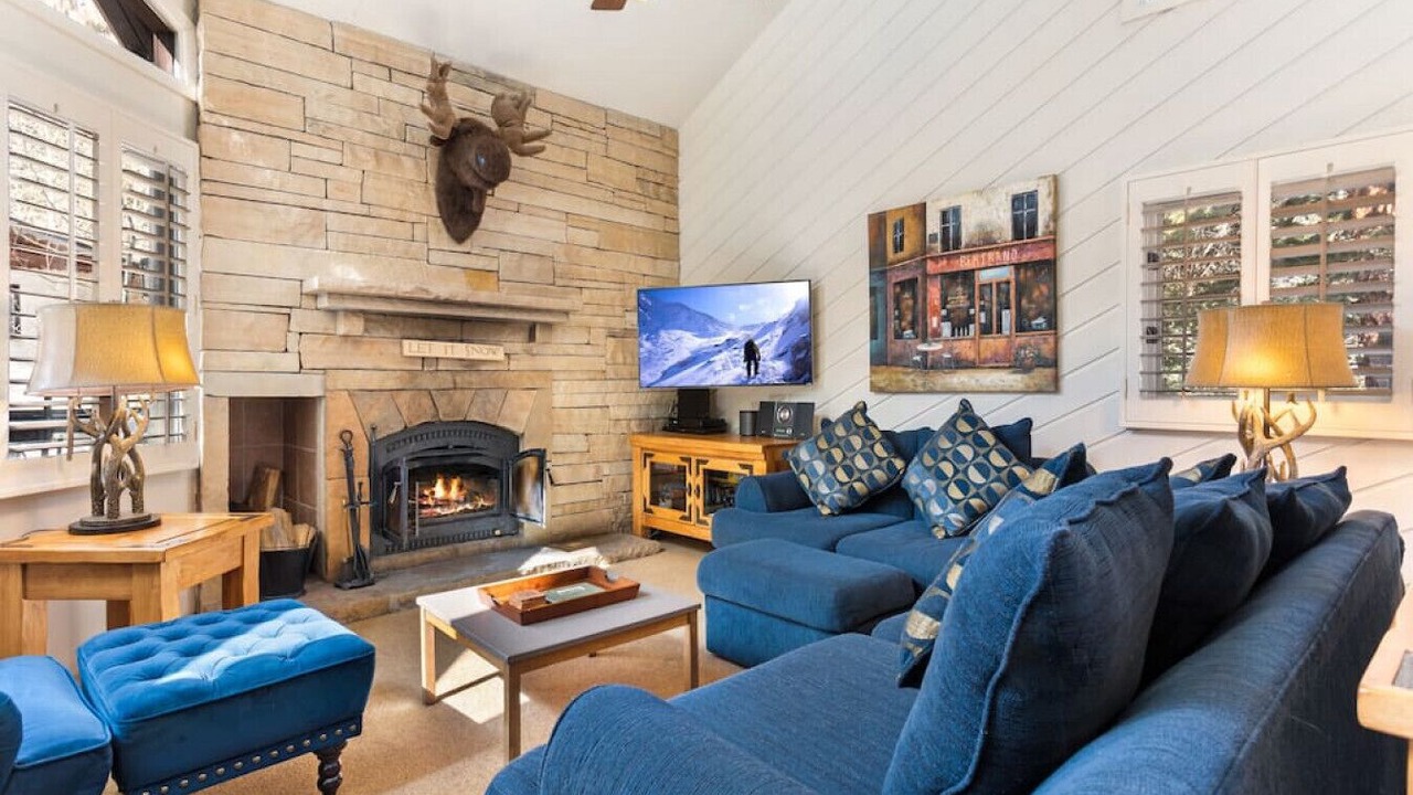 Photo of Livingroom in Vail