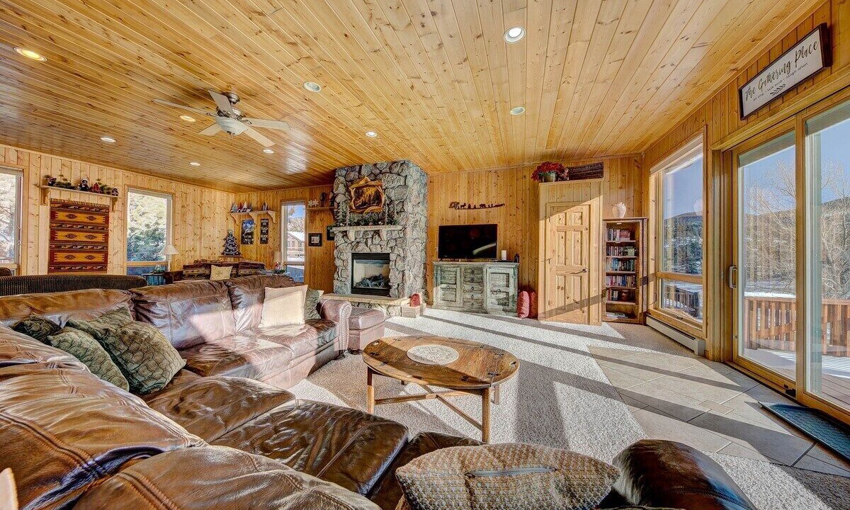 Photo of Livingroom in Carriage Hills