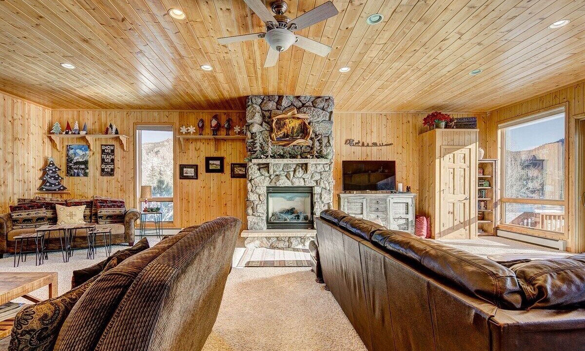 Photo of Livingroom in Carriage Hills