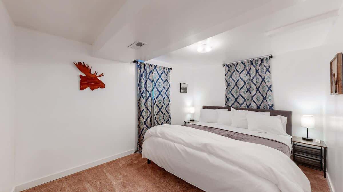 Photo of Bedroom in Scenic Heights