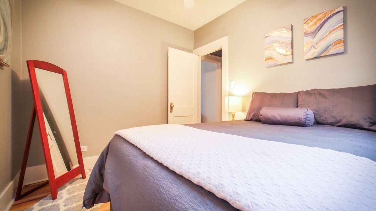 Photo of Bedroom in Rosedale