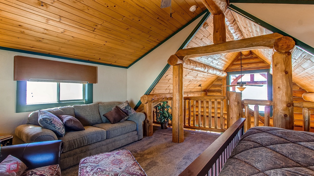 Photo of Bedroom in Michigan Hill