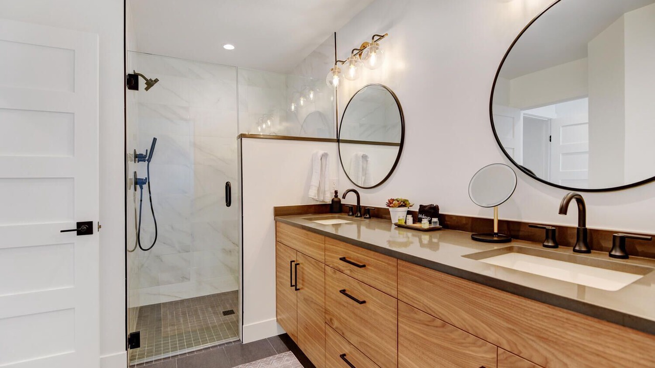 Photo of Bathroom in Fraser