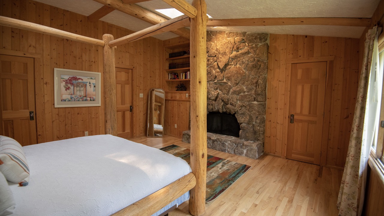 Photo of Bedroom in Homestead