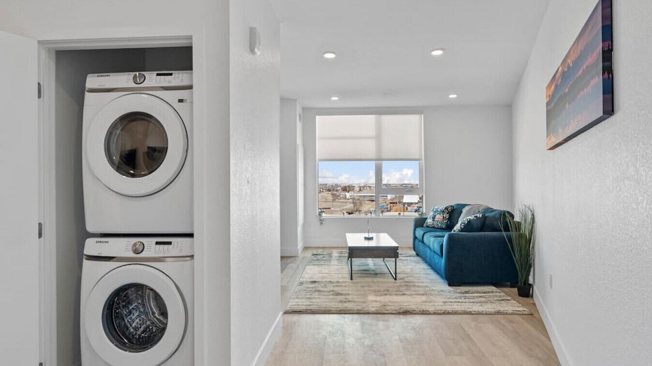 Photo of Others in Aurora