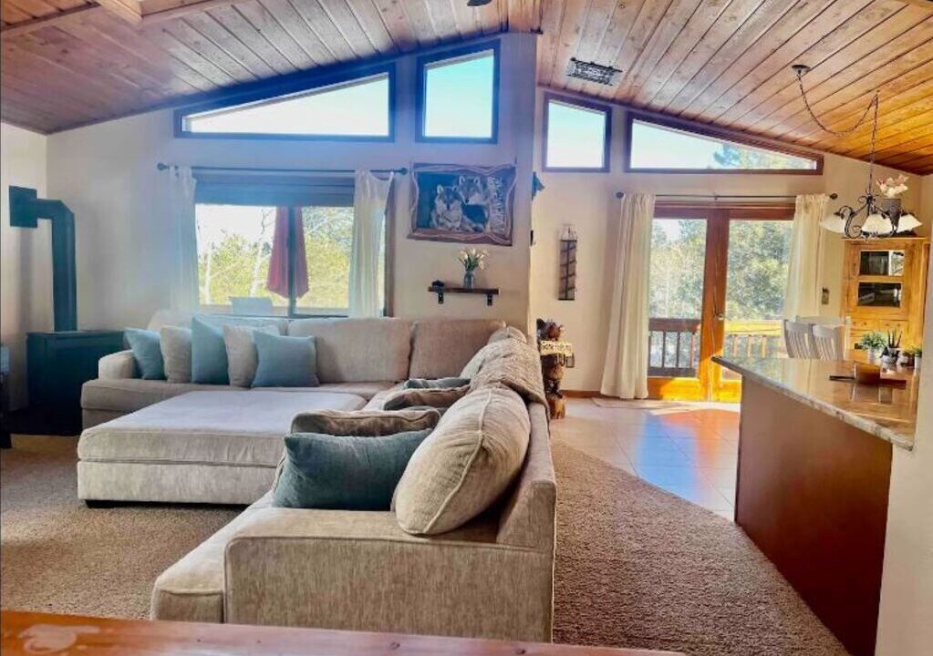 Photo of Livingroom in Bailey