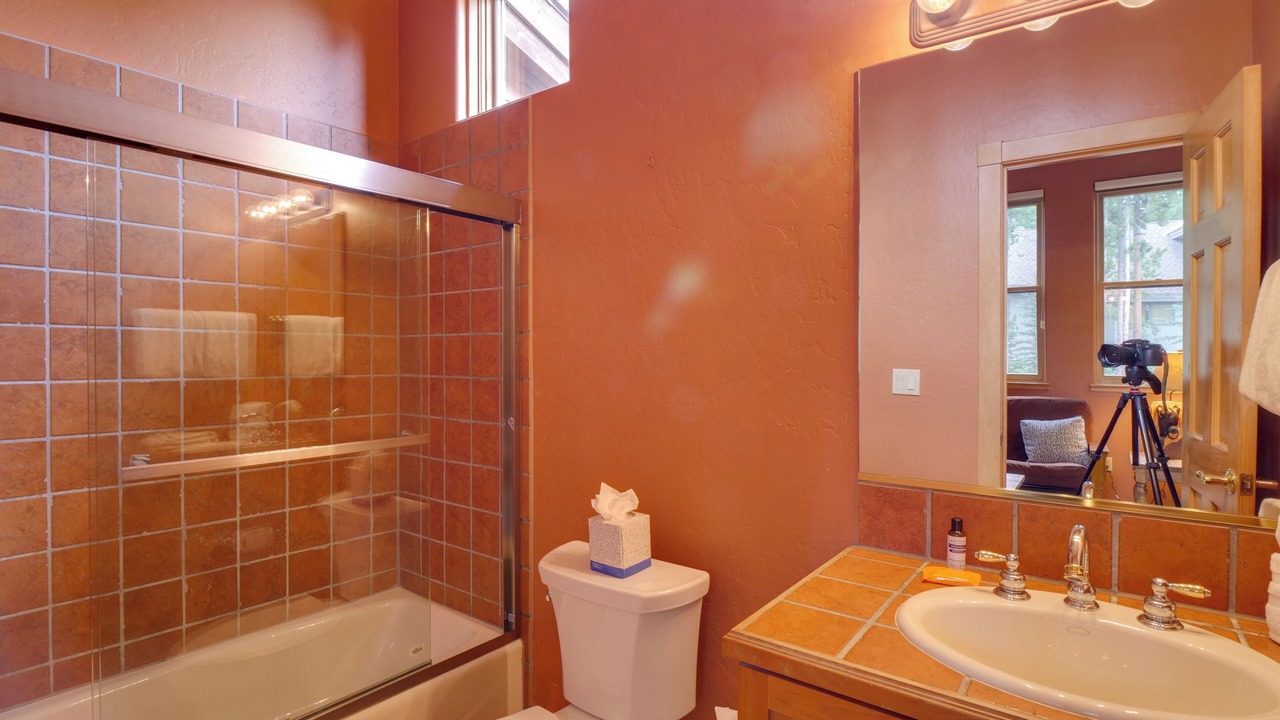 Photo of Bathroom in Warrior's Mark West