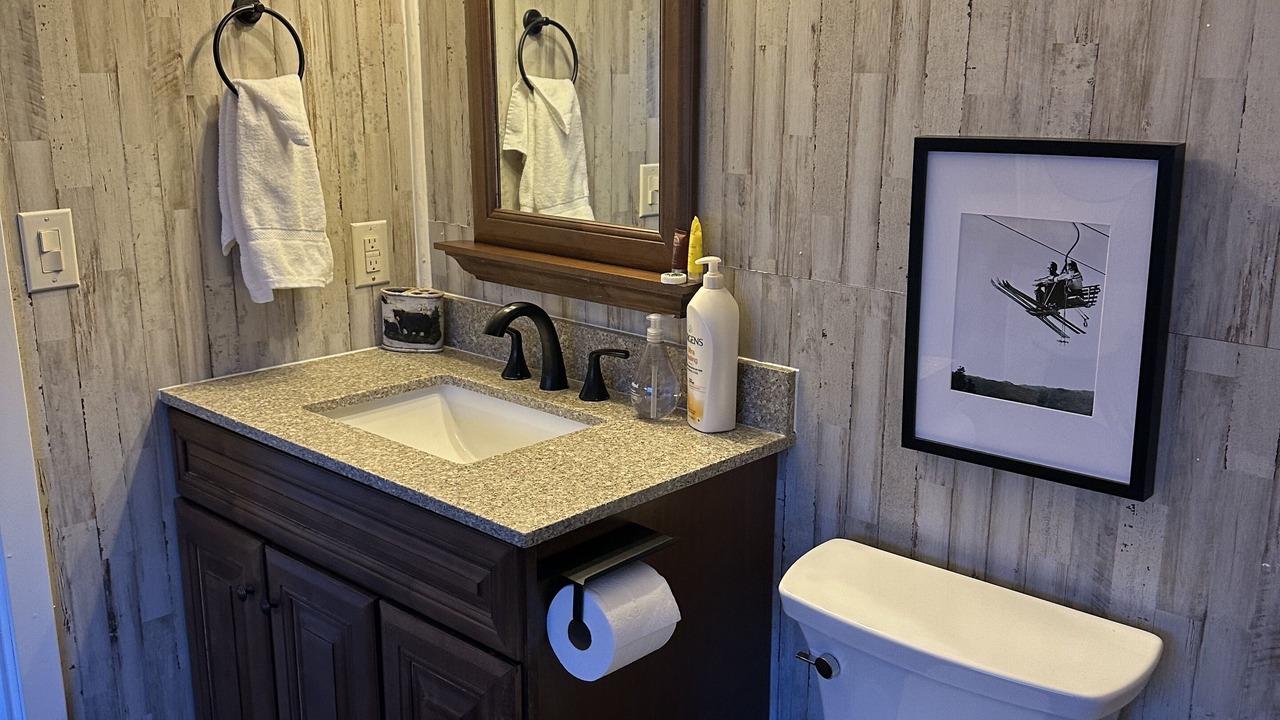Photo of Bathroom in Sherwood Forest