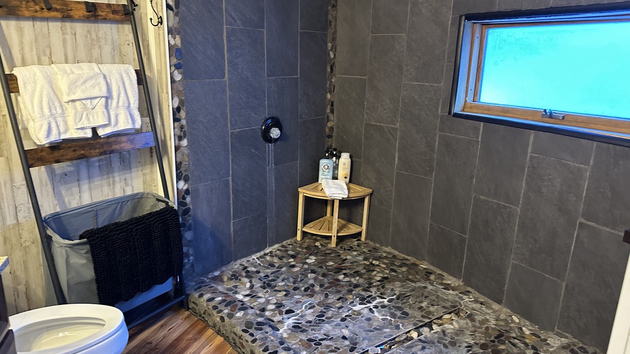 Photo of Bathroom in Sherwood Forest