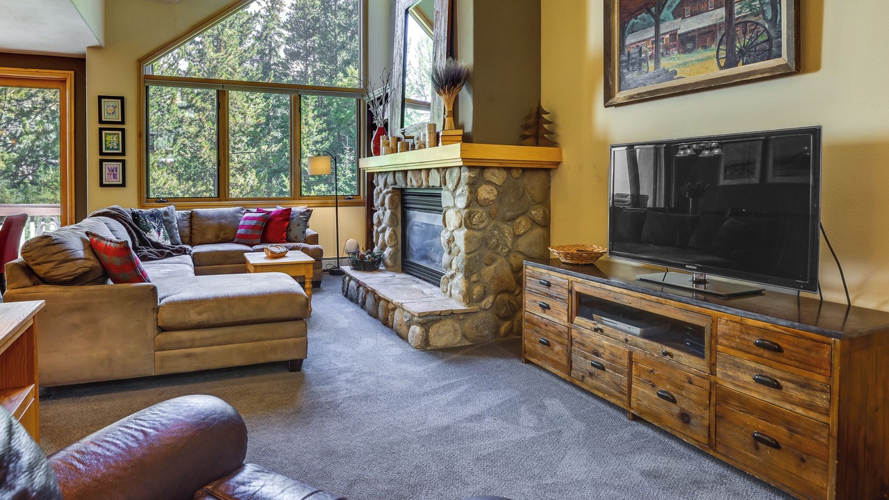 Photo of Livingroom in Mountain House