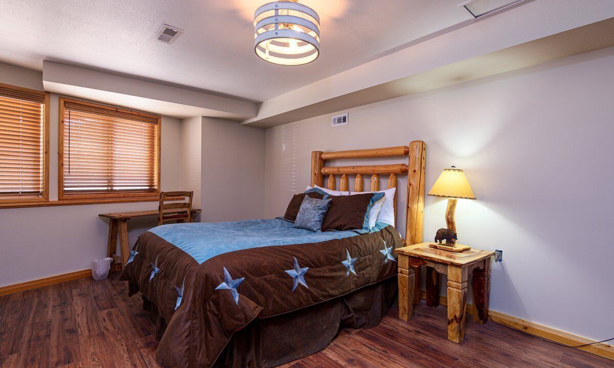 Photo of Bedroom in Lake George