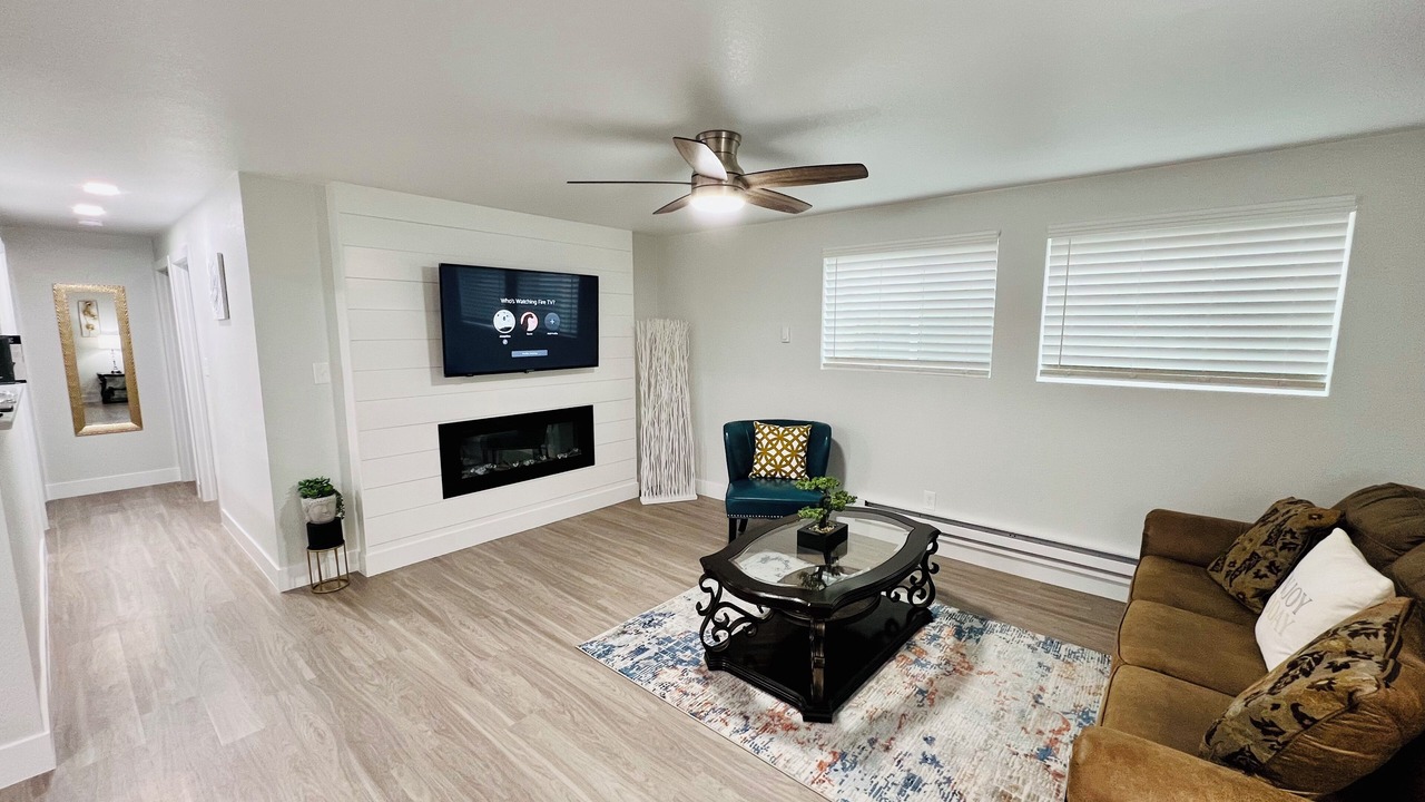 Photo of Livingroom in Heather Gardens