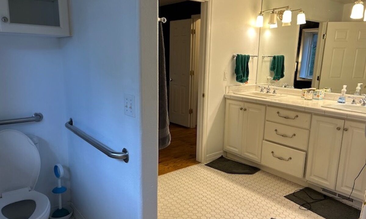 Photo of Bathroom in Peregrine