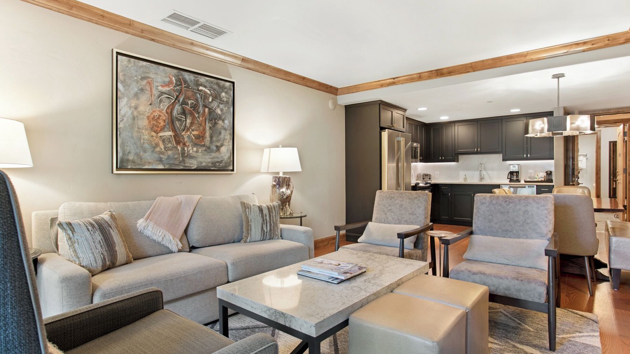 Photo of Livingroom in Vail