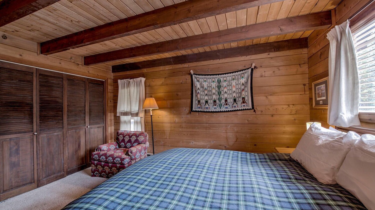 Photo of Bedroom in Valley of the Blue