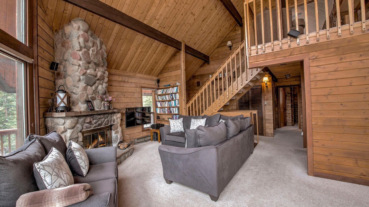 Photo of Livingroom in Valley of the Blue