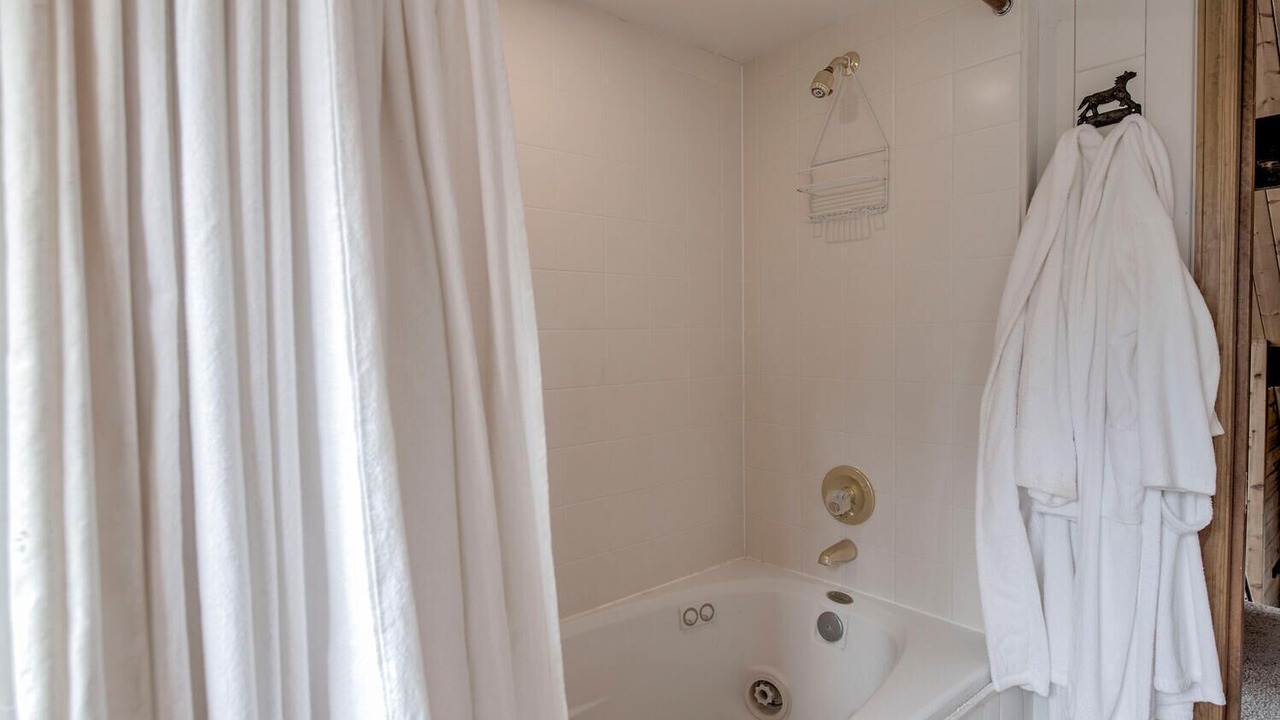Photo of Bathroom in Valley of the Blue