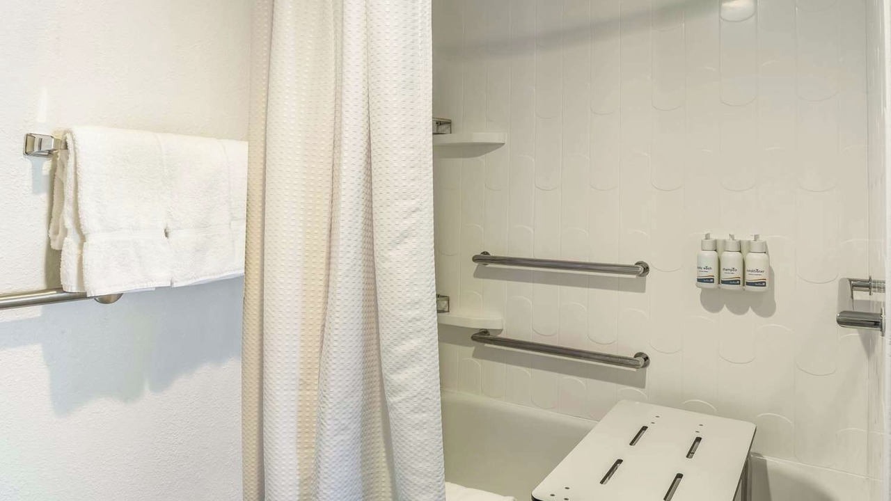 Photo of Bathroom in Acres Green