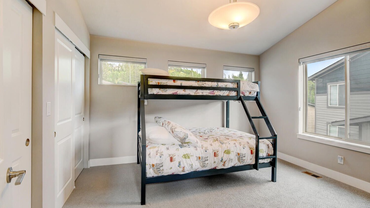 Photo of Bedroom in Rendezvous